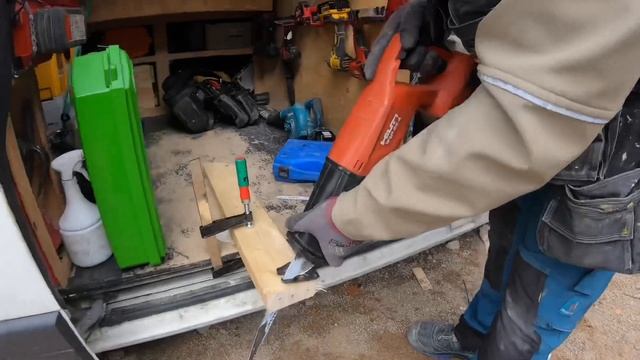 Tiktinam HILTI pjūklelius ??