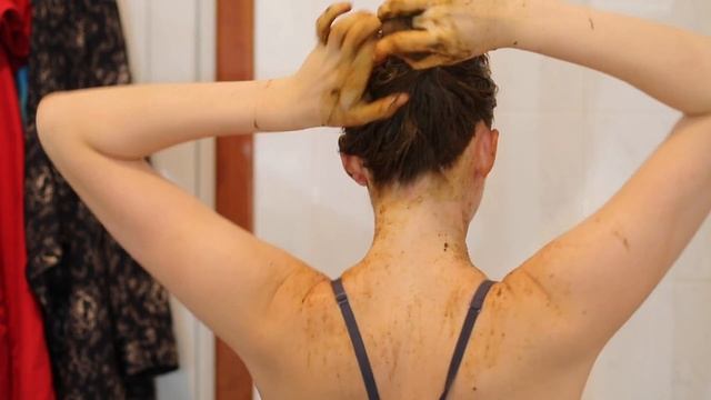 DYEING MY HAIR RED (HENNA)