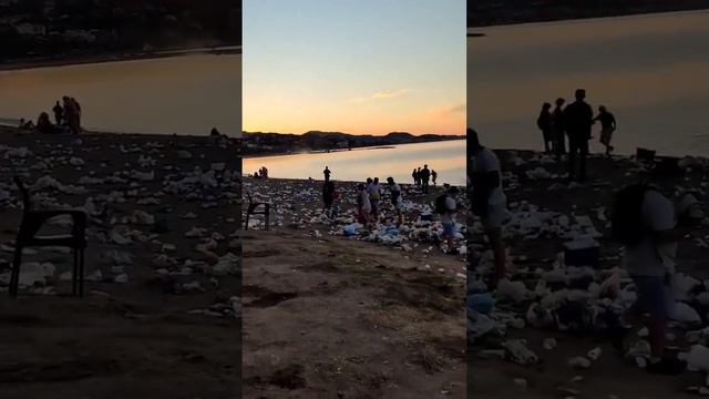 Испания. Купища боклук след края на екологичен фестивал