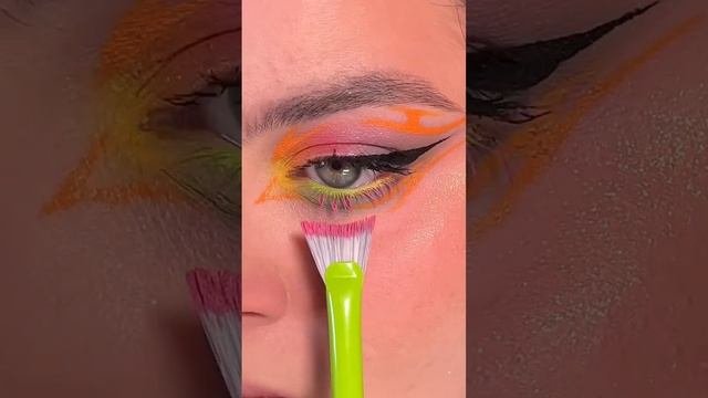Супер тушь от Beauty Bomb Acid Summer ?