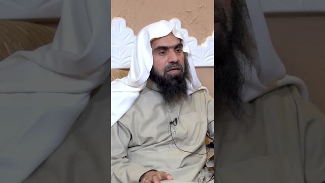 можно ли работать мастером маникюра ? Шейх Хадид Аль Фулейдж