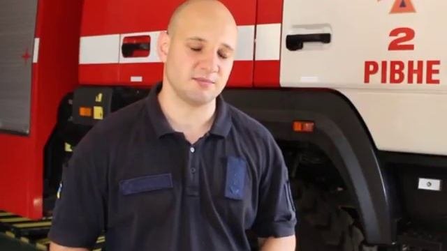 Надзвичайники діставали коня з септика