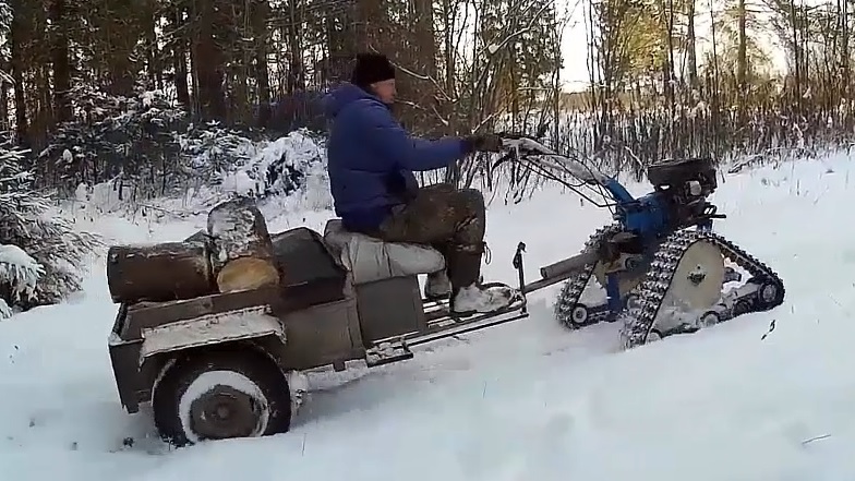 ГУСЕНИЦЫ это Вам не колеса В ХОЗЯЙСТВЕ ВСЕГДА НУЖНЫ .mp4