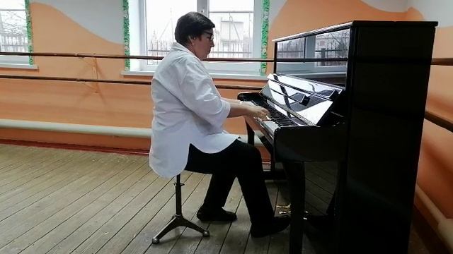 О. Курносова "Вальс елочных игрушек"