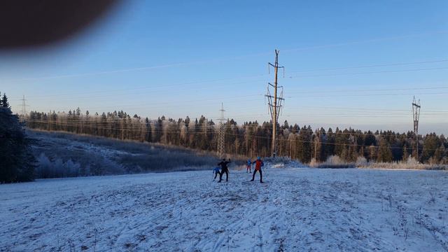 вкатка  лыжников  по первому снегу в Перми