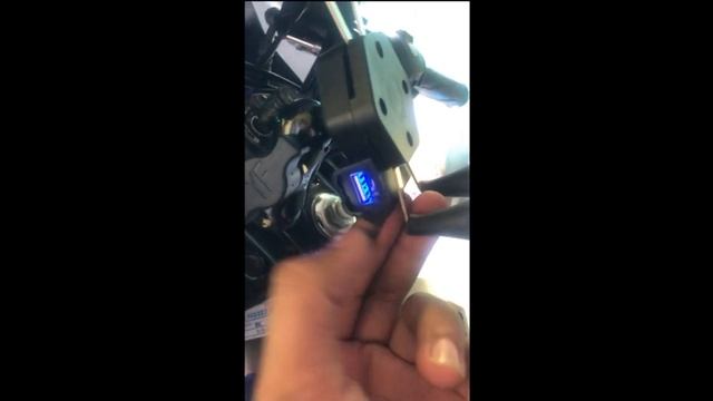 Yamaha R15 v3 | Cellphone Holder With Charger Installed