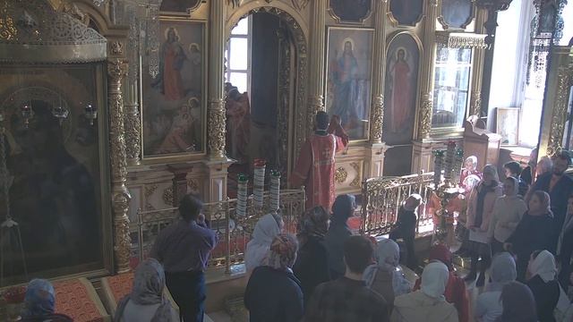 27.09.2022. Всемирное Воздвижение Честного и Животворящего Креста Господня. Божественная литургия.