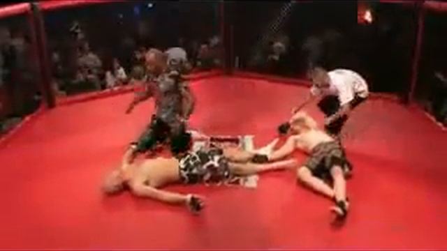 Страшный бой. Такого я еще не видел!  Flv