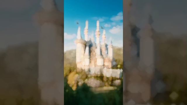 Средневековый замок и Питерский особняк