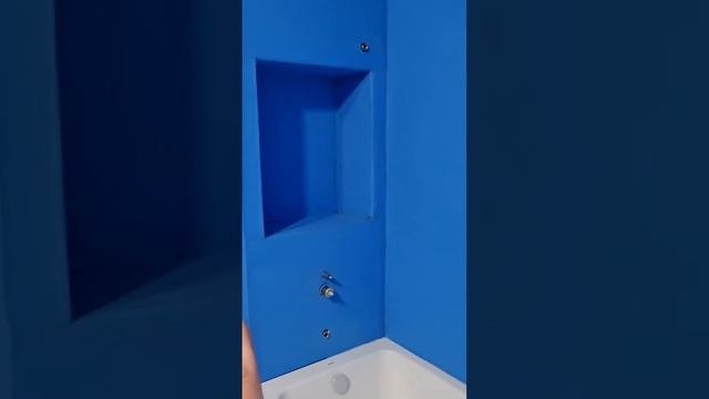Knauf Гидроизоляция ванны перед укладкой керамогранита 120х600 мм.