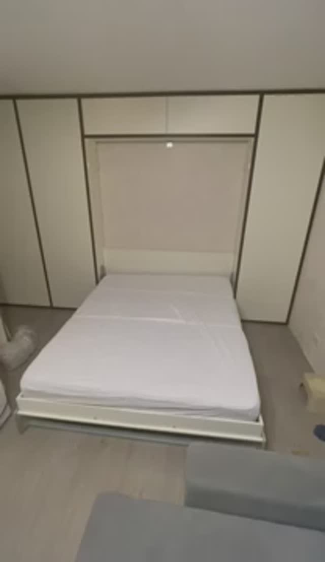 Шкаф кровать бежевого цвета