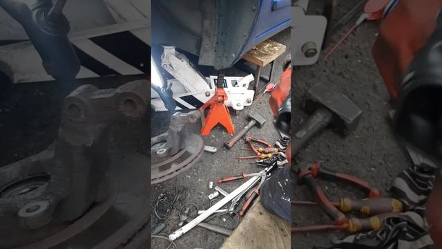 Nissan note CV boot replacement.