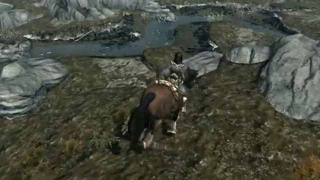 The Elder Scrolls V: Skyrim - Gameplay, hunting, mammoth fight, horse riding fails