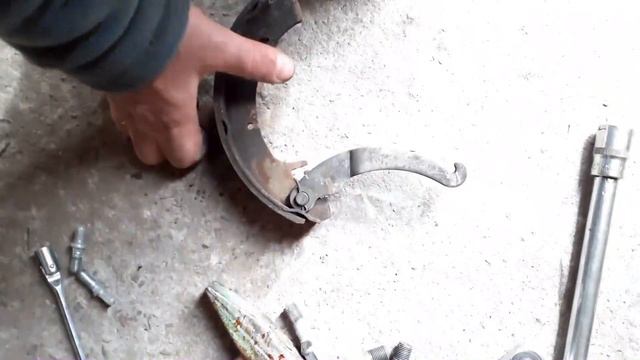 ЗАМЕНА задних тормозных колодок ВАЗ 2110  у себя дома