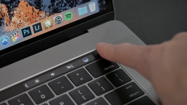 Apple MacBook Pro Retina with Touch Bar - My Experience