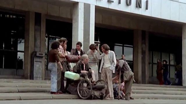 Otvratitelnie, grjaznie, zlie (1976) - tragikomedija. Rezhisser Ettore Skola 720p 720p.mp4