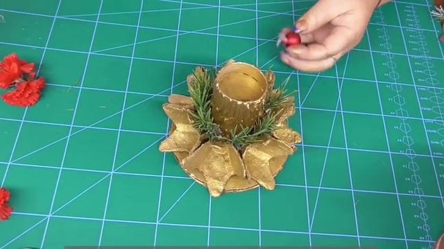 Подсвечник из бросового материала