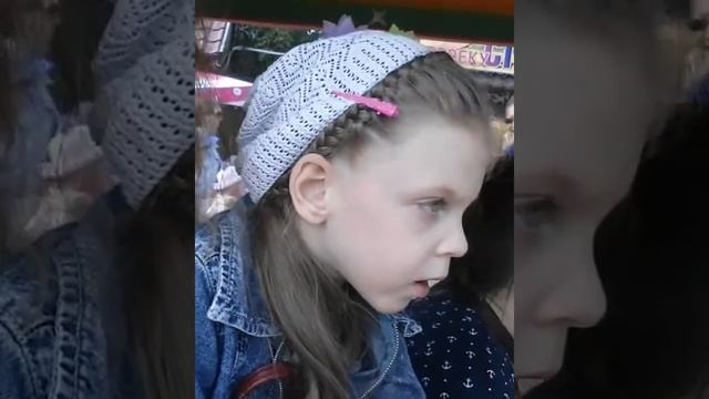 12 июня . Праздник.  Едим на поровозике.