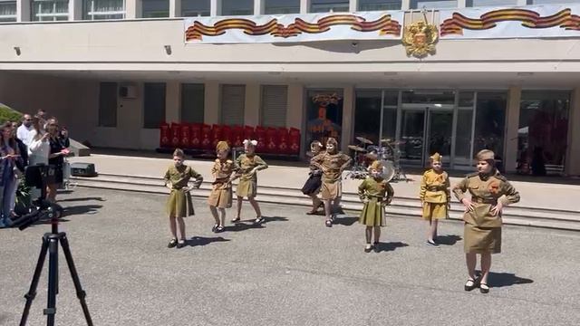 В Женеве прошел «Бессмертный полк» и праздничные мероприятия в честь Дня Победы 4