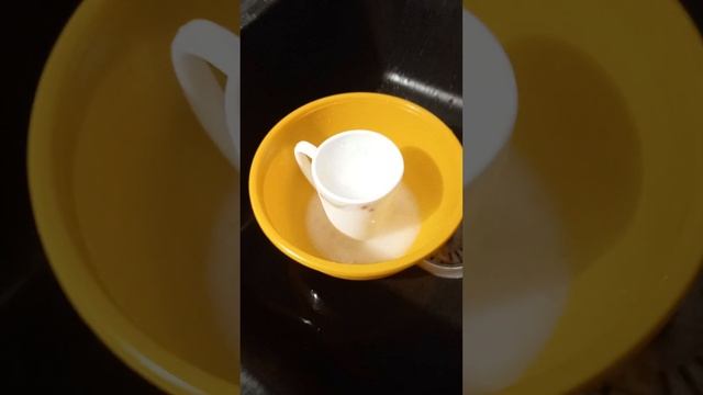 для вулкана нужна: лимонная кислота,вода,сода ВНИМАНИЕ ЭТО НЕ В КОЕМ СЛУЧАЕ НЕЛЬЗЯ ЕСТЬ ИЛИ ПИТЬ!