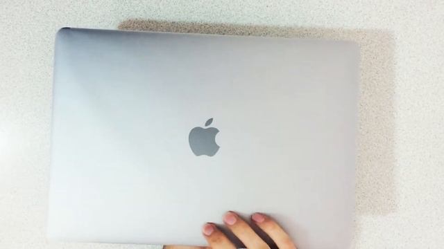 MacBook Pro 13-inch 2020 Space Gray Unboxing