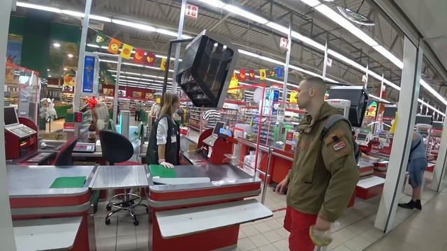 РУКИ БАЗУКИ ОБОСНОВАЛ МАГАЗИНУ АТАК ВСЁ ПО ЗАКОНУ. ЗАСТАВИЛ ПРОДАВЦОВ КУПИТЬ МНЕ МАСКУ ЗА ИХ СЧЁТ.