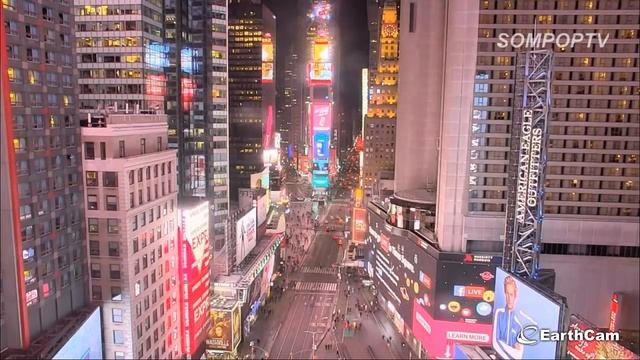 New York Time Square Monday Night [Live Cam]