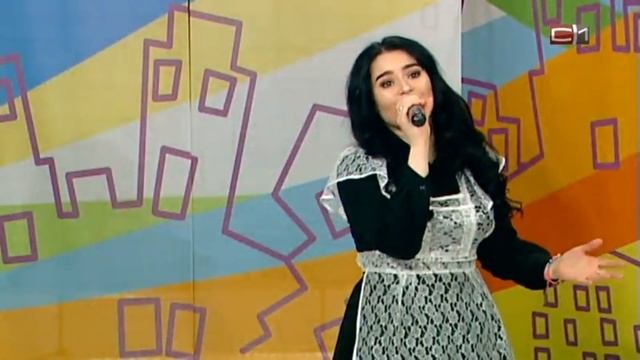 Кружится вальс над землей...