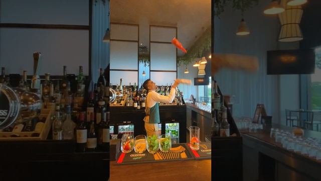 How To Make Strawberry Mojito With Flairing By Romesh | Movenpick Resort | Al Marjan Island | Uae