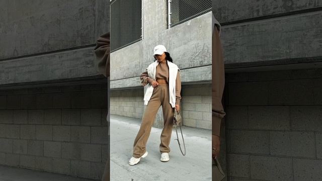 МОДНАЯ СПОРТИВНАЯ ОДЕЖДА 2023 УДОБСТВО КОМФОРТ и СТИЛЬ #shorts #shortvideo #dress