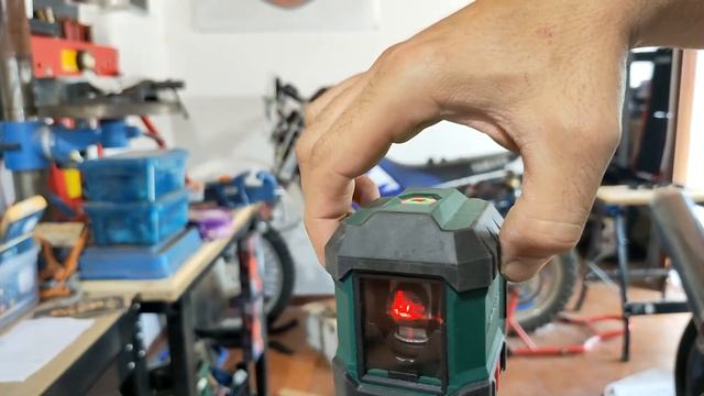 Livella Laser A Croce Con Morsetto 24.99 € PARKSIDE PKLL 7 D3