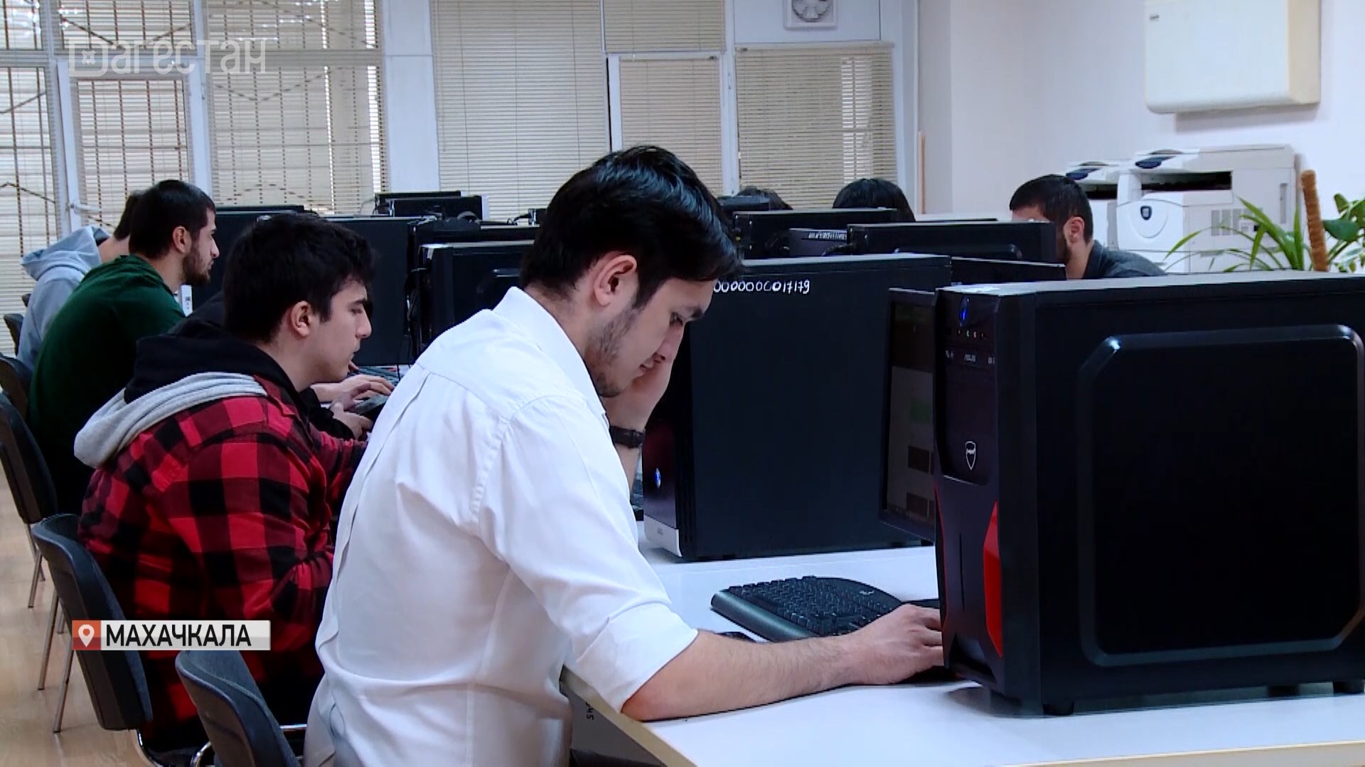 В Махачкале выбирают самую сильную киберкоманду Дагестана