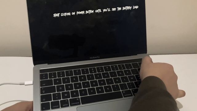Turn On Macbook Without Battery (English Subtitle)  تشغيل الماكبوك بدون بطارية