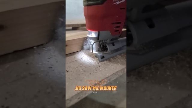 JIG SAW MILWAUKEE #сабельная #пила #слоумо #slowmo #замедленная #съёмка #инструменты #древесина