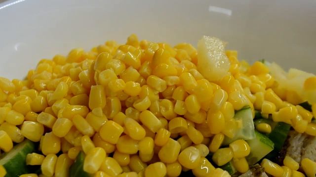 Сытный мясной салат