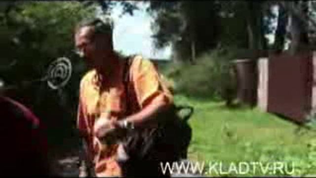 Ishem_klady_u_sebya___Doma__.avi