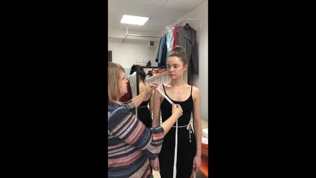 Урок снятия мерок для построения базовой выкройки. Школа шитья dm_buro.
