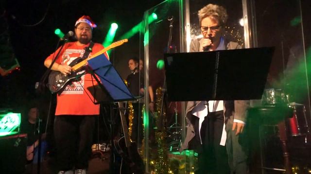 Сурганова и Оркестр - Зелёный свет. 22.12.2017 Клуб 16 тонн.
