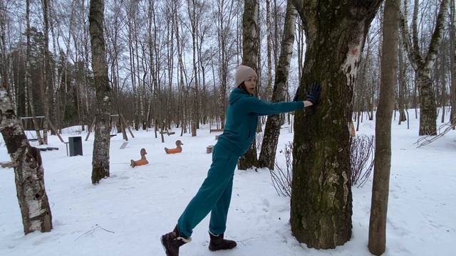 Упражнения на улице по мотивам Pilates