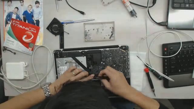 Ve Sinh Macbook A1278