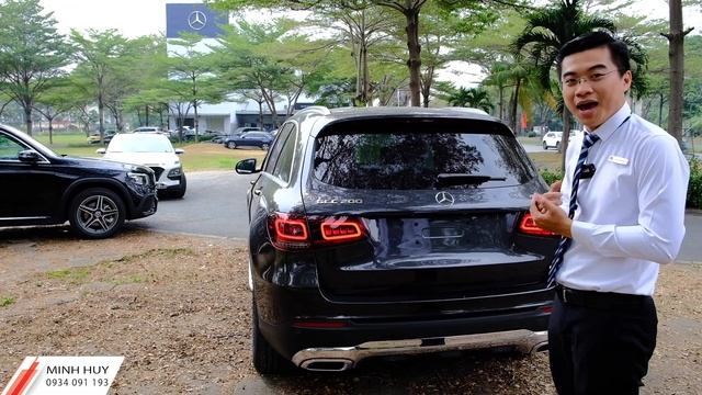 So sánh Mercedes GLC 200 4Matic vs GLB 200 AMG - Chọn xe nào đây ? | Huy Mercedes