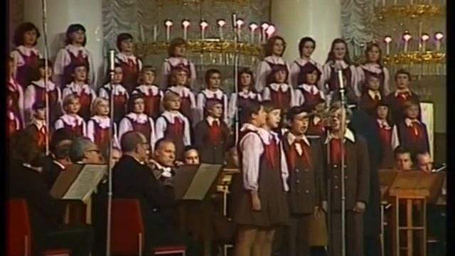 Большой детский хор.  Пионерский марш