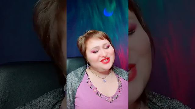 С Новым Годом! Мира, благополучия, счастья, добра! Спасибо, что остаётесь со мной! 🙏 #настяпоюдлява