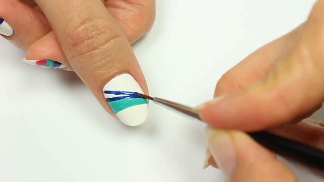 Маникюр Волны