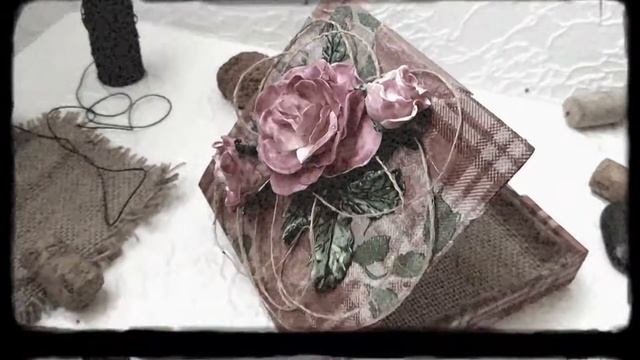 Подарочная коробка - шкатулка в винтажном стиле