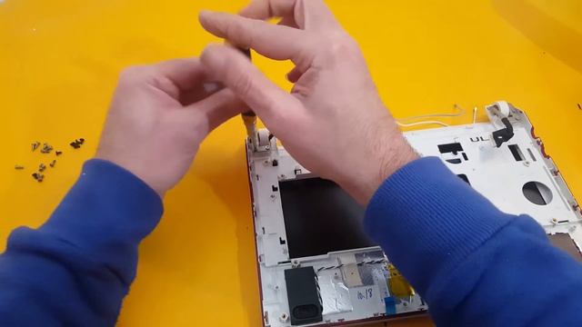 SAMSUNG N145 NP N145 ABRIR O DESMONTAR