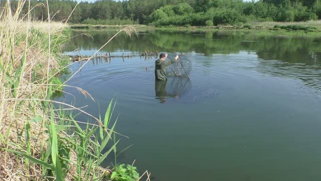 Попробовал поставить мордушку(вершу,мережу) на реке...