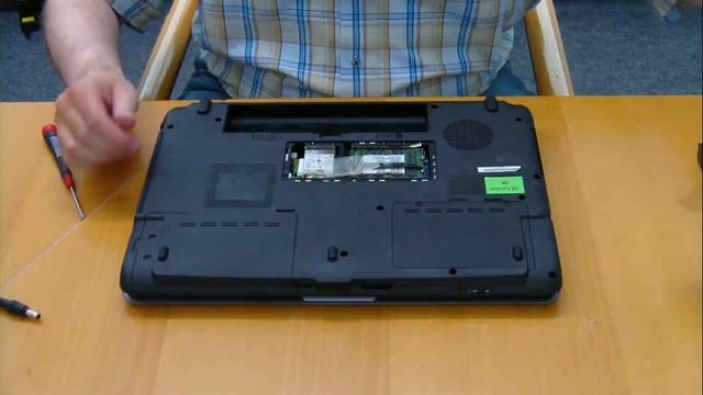 Toshiba серии A350: Замена памяти