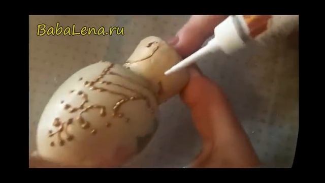 Расписываем контурами пасхальное яйцо