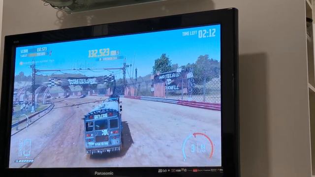 Wreckfest Battle Bus gameplay